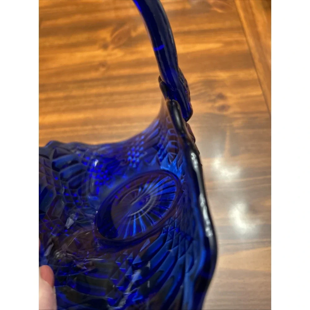 LE Smith Glass Vintage‎ Cobalt Blue Handled Banana Basket Beautiful